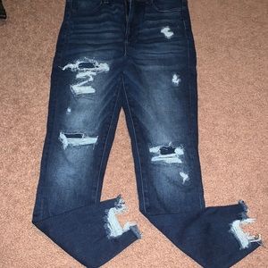 AEO PATCHED RIPPED JEANS